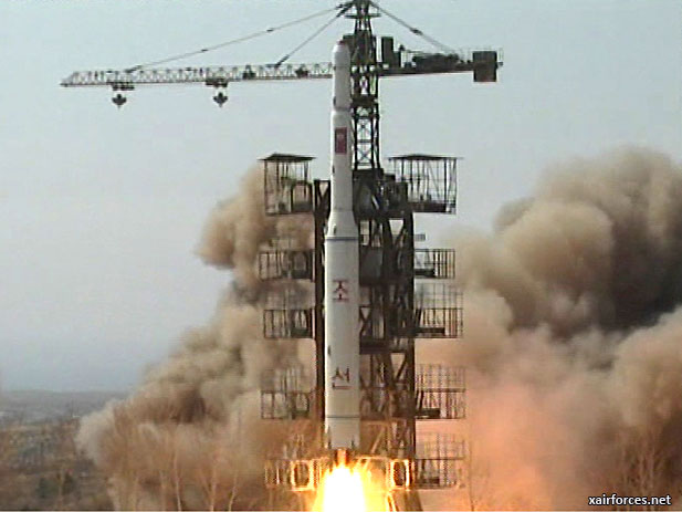 North Korea launches rocket in defiance of UN sanctions