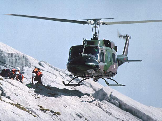 Austrian AB 212