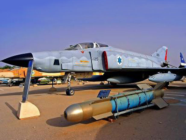 RF-4E 