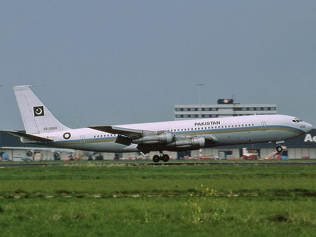 PakAF Boeing 707-320 