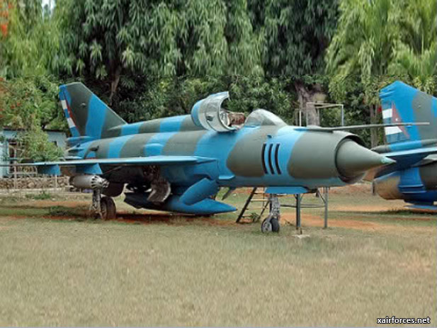 MiG-21s on board North Korean trawler in Panama