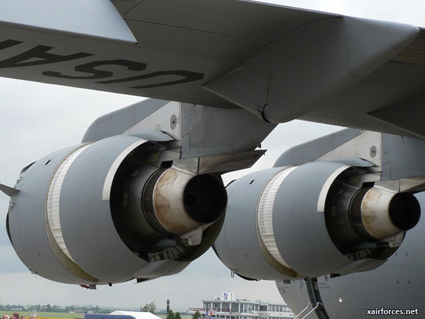 Pratt & Whitney Delivers First Engines for Boeing C-17s to India 