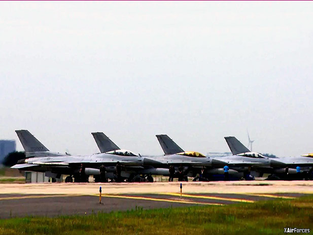 South Korea partly resumes flight of F-16 jets following recent crash