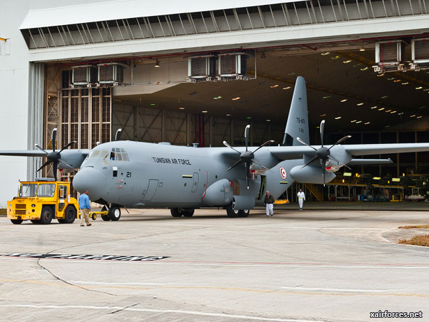 Tunisias First C-130J Sees Daylight