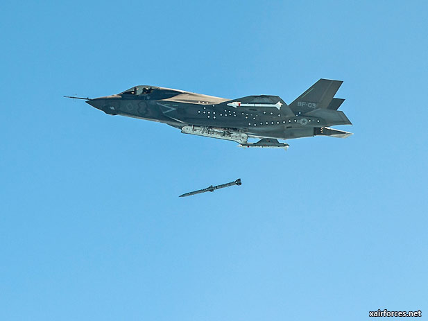 U.S. Navy F-35B successfully completes AIM-120 separation