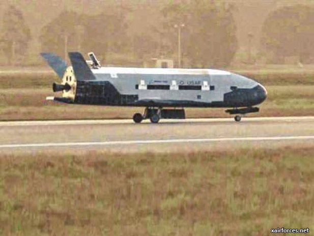 US Air Force's X-37B 'Secret Space Plane' Has Spent Five Months In Orbit (But No One Knows Why)