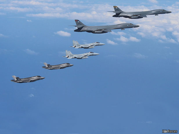 US B-1 Bombers, F-35 Fighters Fly to Korea in Show of Force